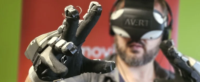 virtual reality training programs